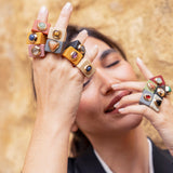 Anillo mujer crema con labradorita