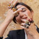 Anillo grande marrón con malaquita