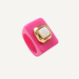 Bague fuchsia avec pierre de nacre naturelle