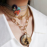 Collier long en chaîne d'argile