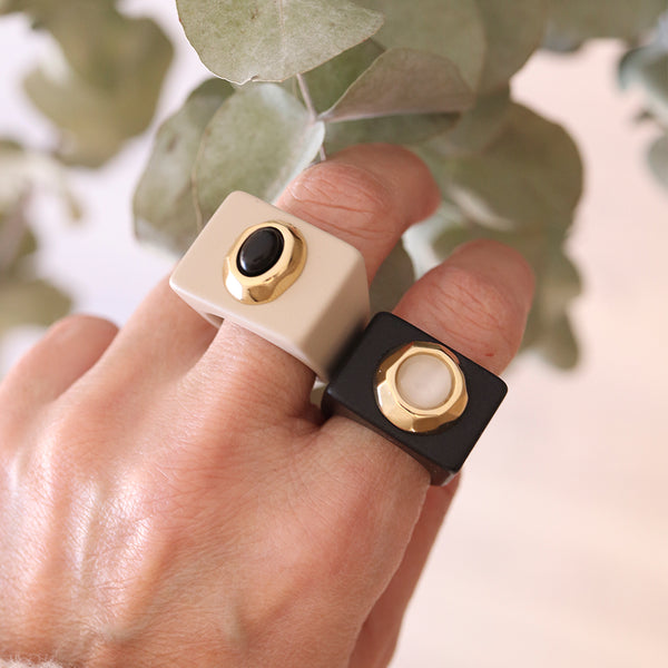 Anillos bisutería grandes beige con Onix