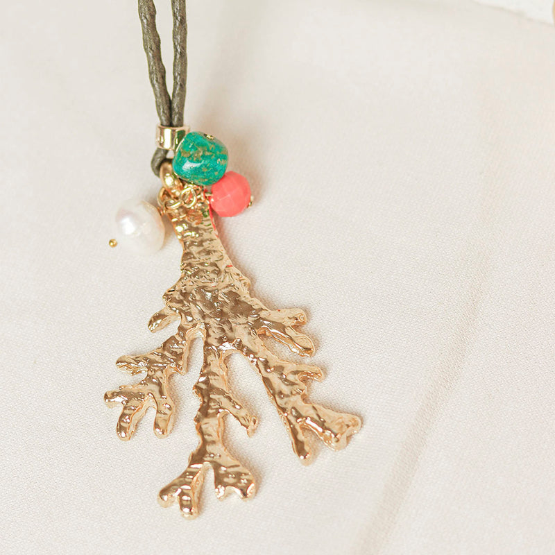 Levana Coral Mónsul Necklace